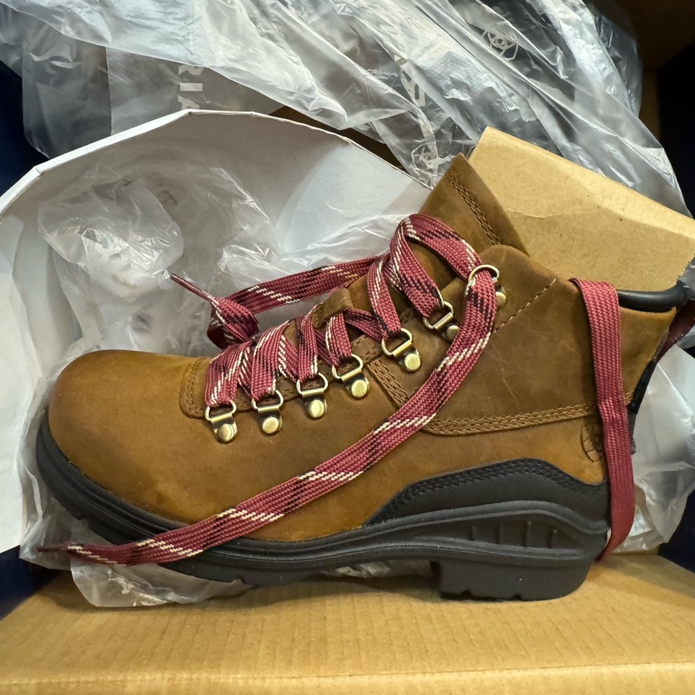 Ariat Women's Barnyard Lace Waterproof Boot